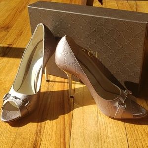 Gucci peep toe heels